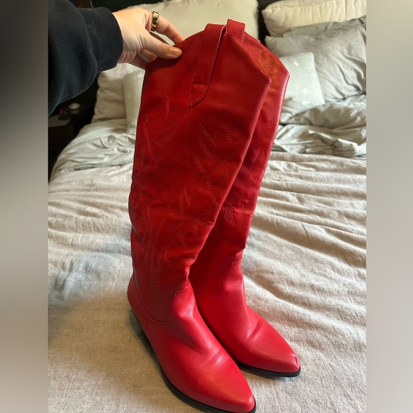 Red Cowboy Boots size 8 - Picture 3 of 4